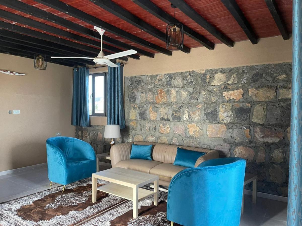 Rose Guesthouse Al 'Aqar Dış mekan fotoğraf