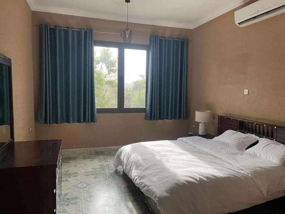 Rose Guesthouse Al 'Aqar Dış mekan fotoğraf